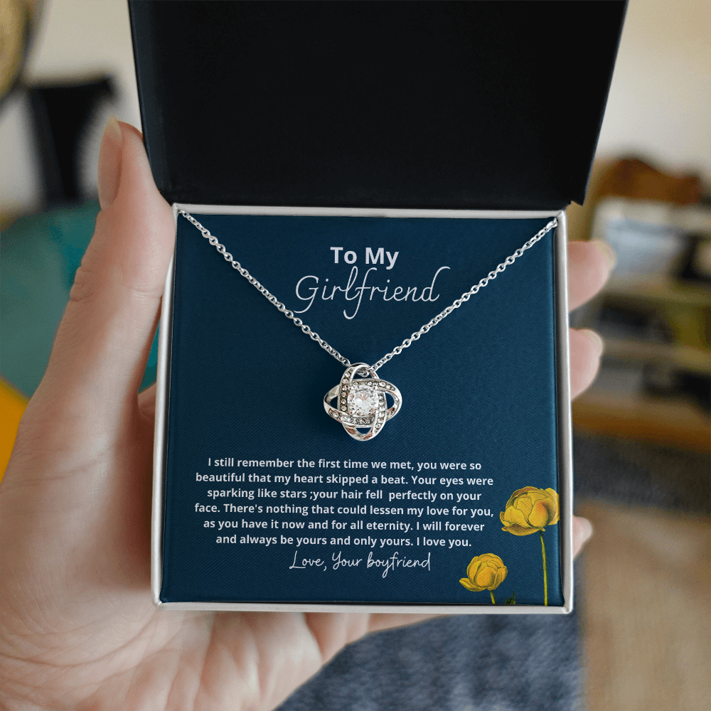 To girlfriend from boyfriend - I'm yours - Love Knot Gold Necklace for Women